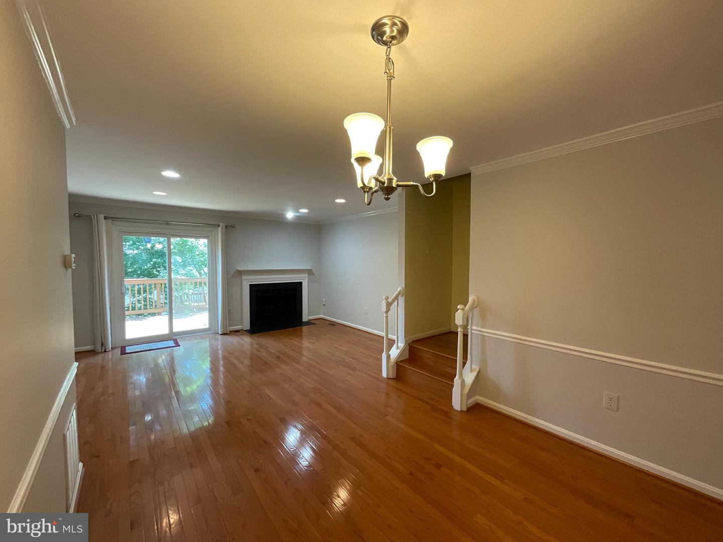 2123 HUTCHISON GROVE CT