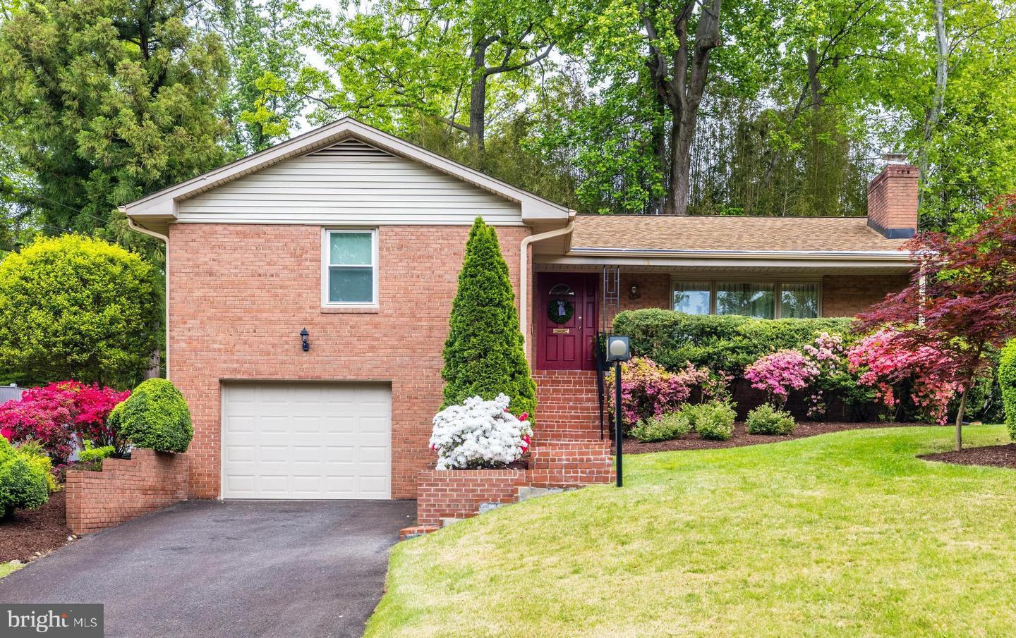 2320 Windsor Rd