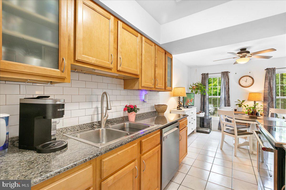 6307 Fenestra Ct #138b