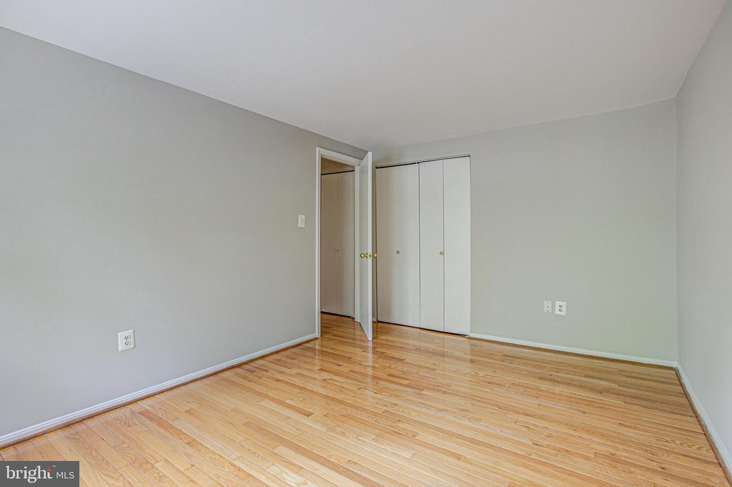 10103 WOOD GREEN WAY