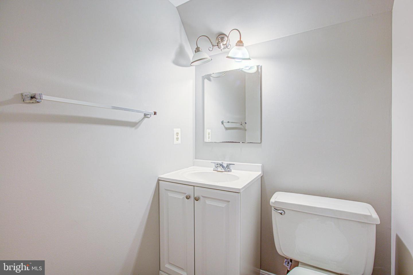 10103 WOOD GREEN WAY