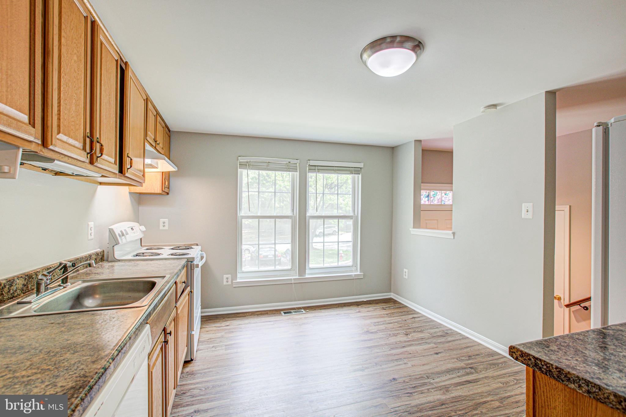 10103 WOOD GREEN WAY