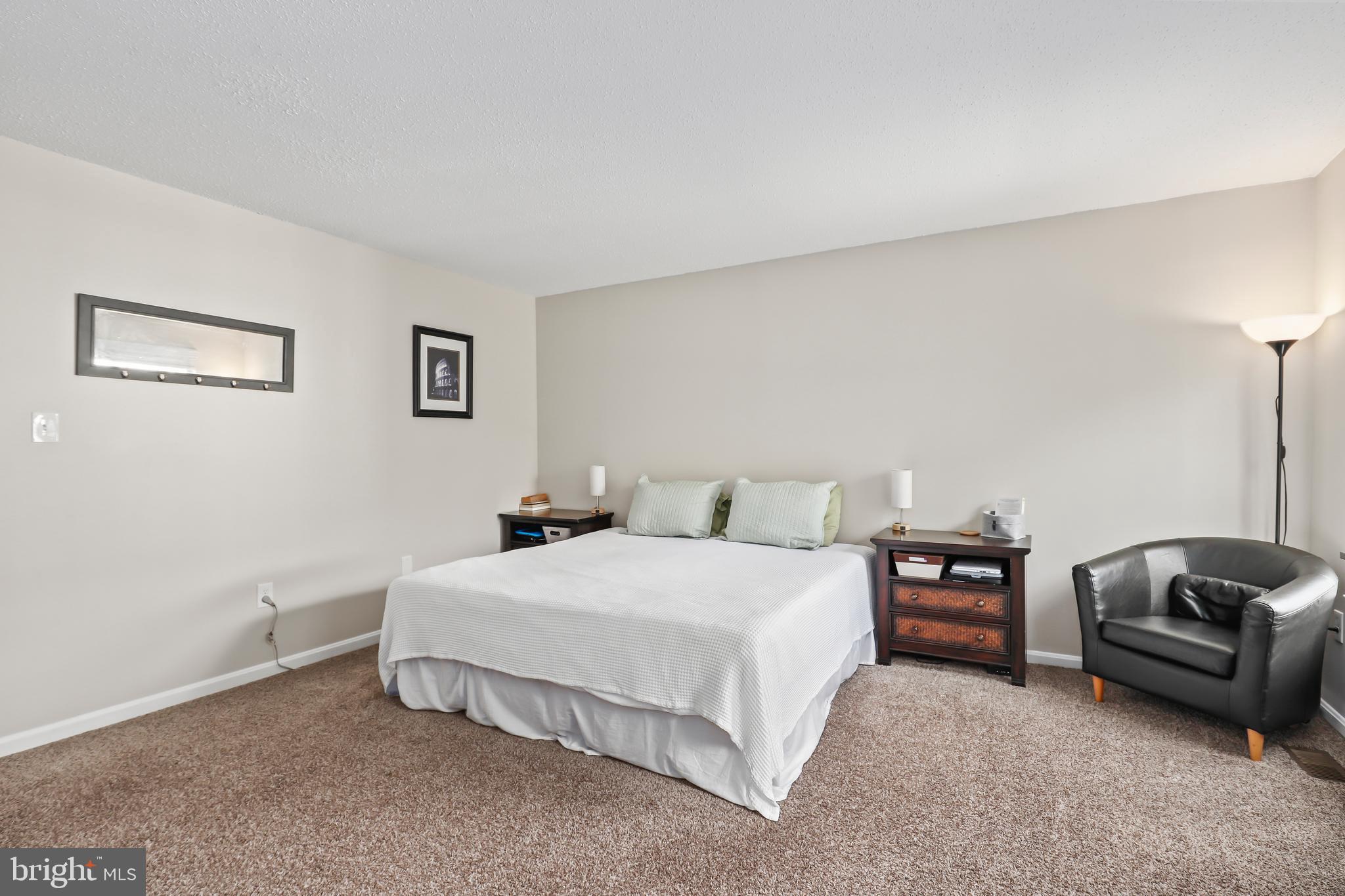 12294 Wye Oak Commons Cir #103