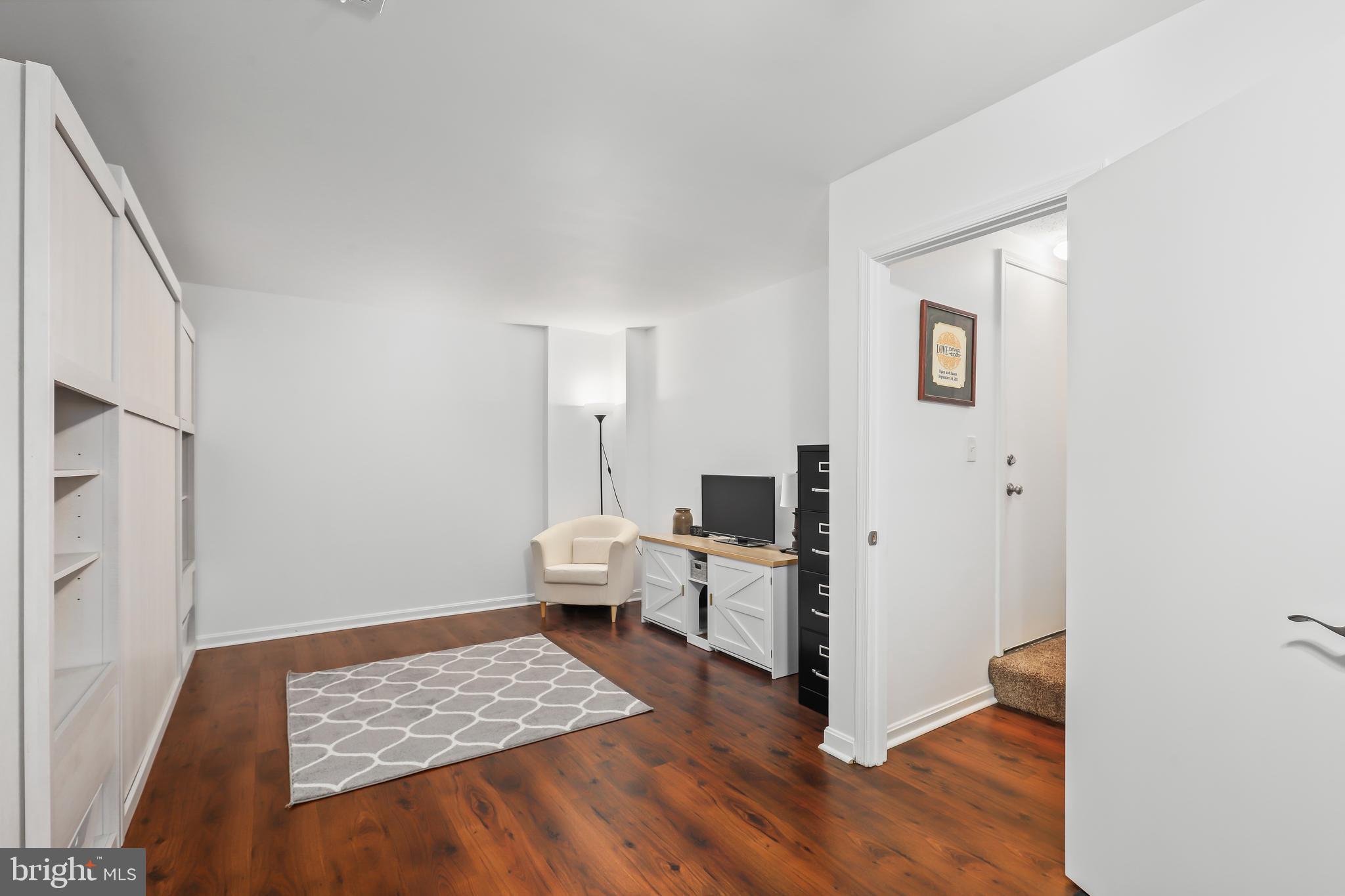 12294 Wye Oak Commons Cir #103
