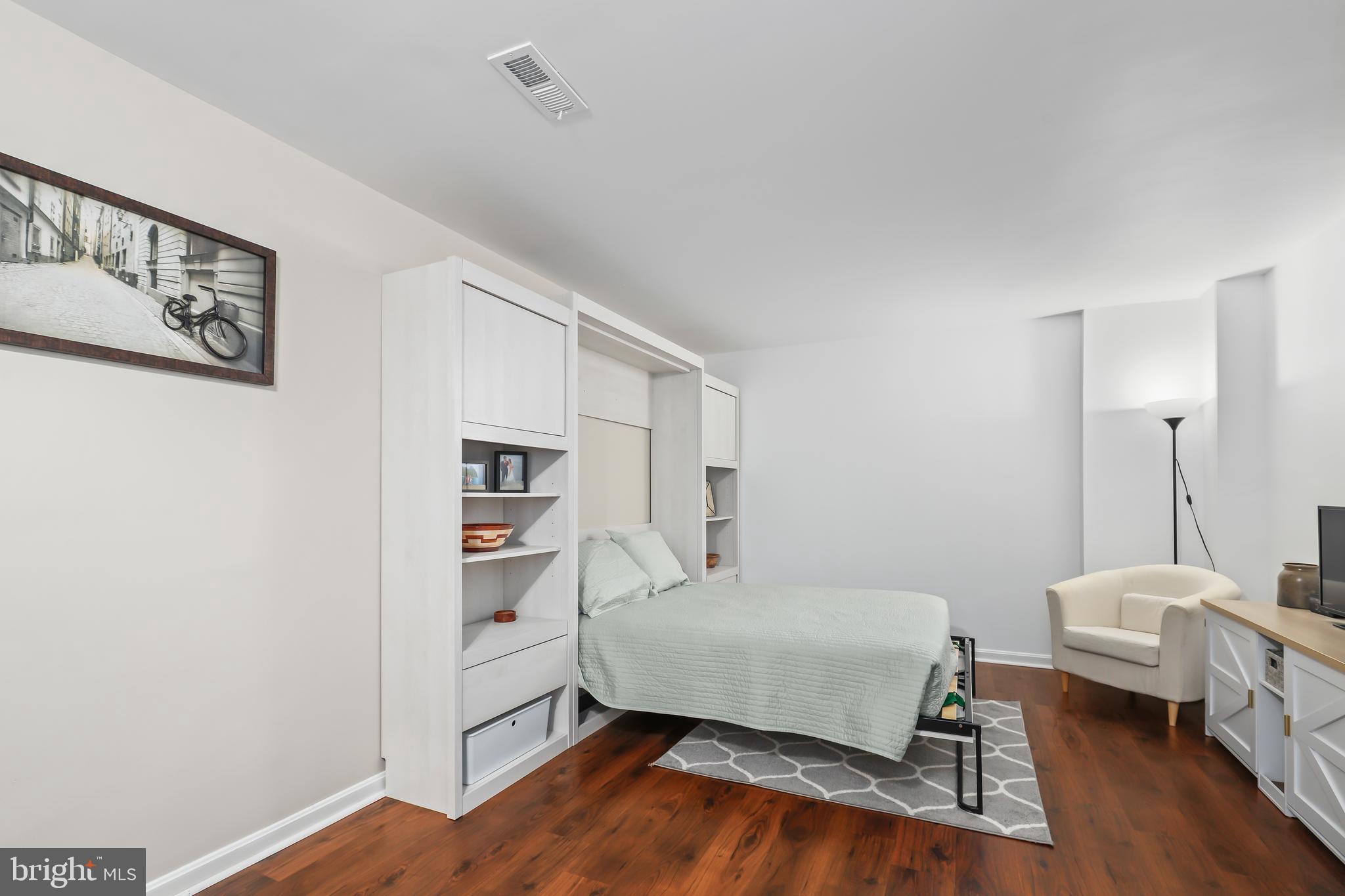 12294 Wye Oak Commons Cir #103