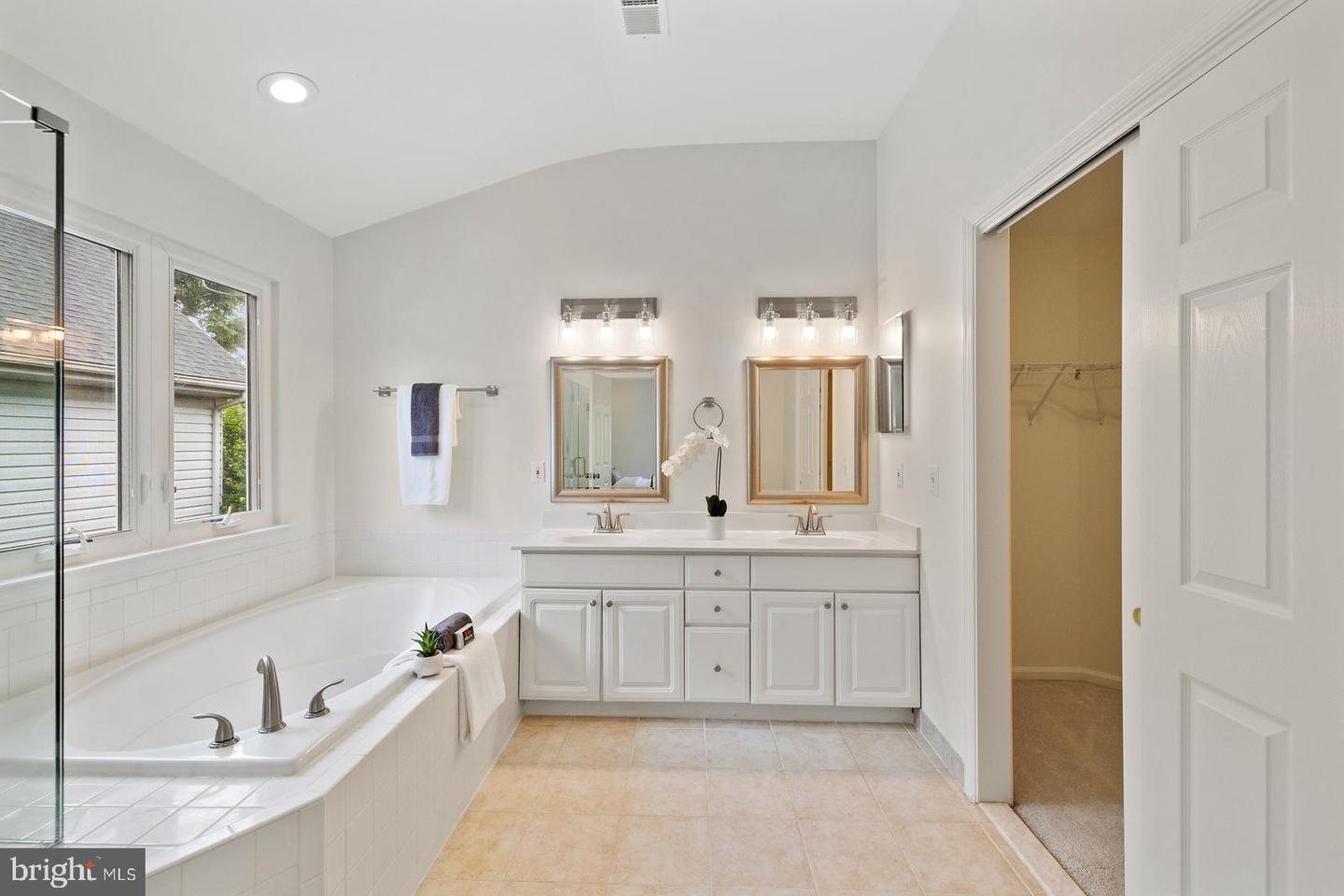 3110 White Daisy Pl