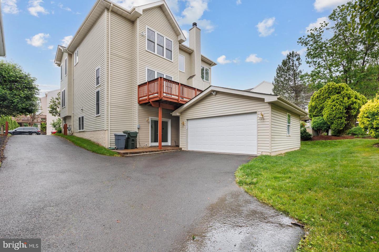 3110 White Daisy Pl