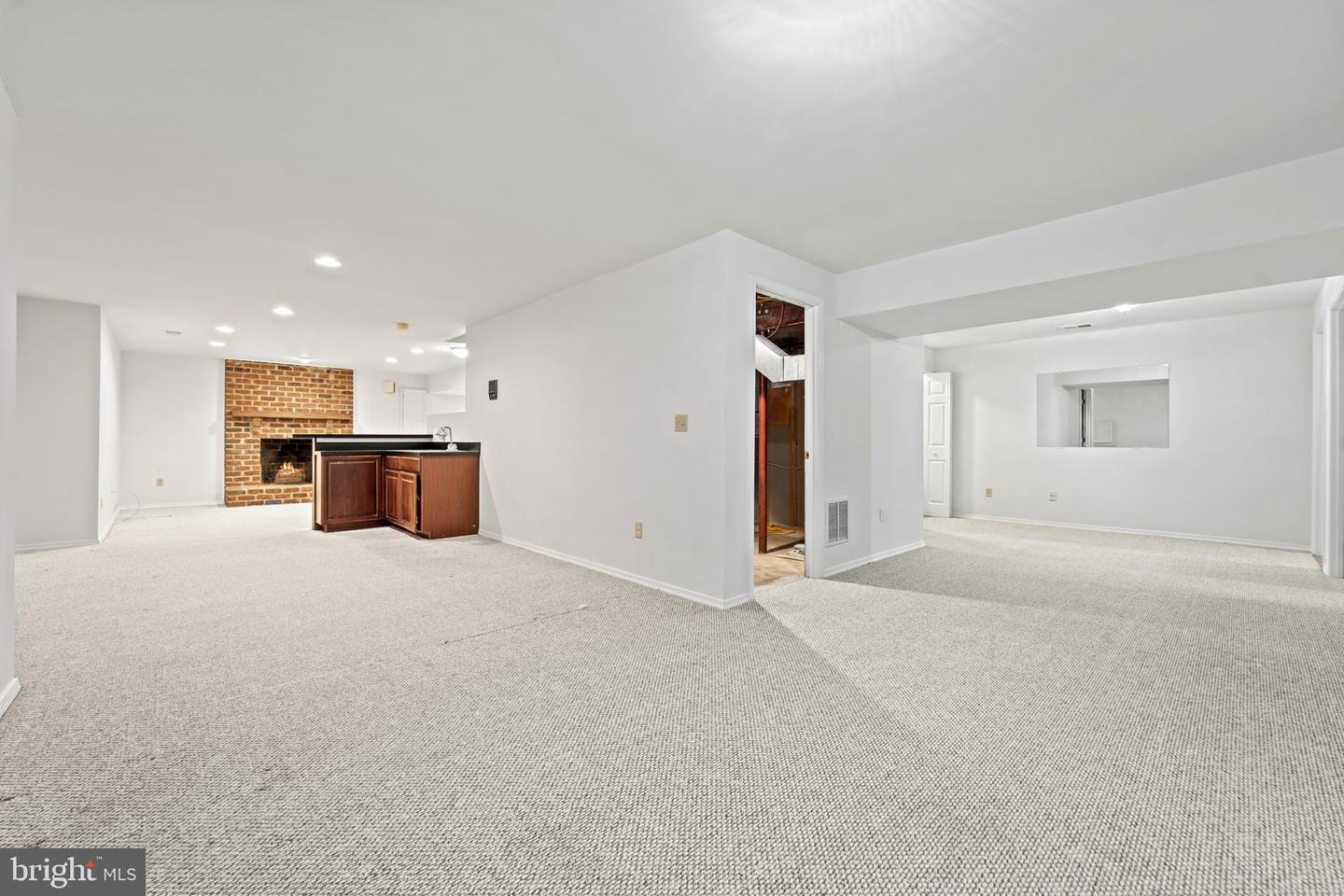 7500 S VALLEY DR