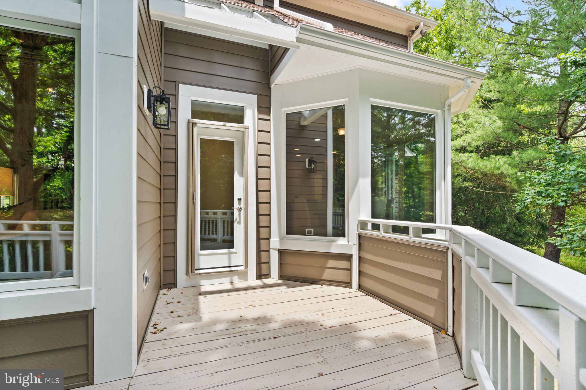 11301 Bright Pond Ln