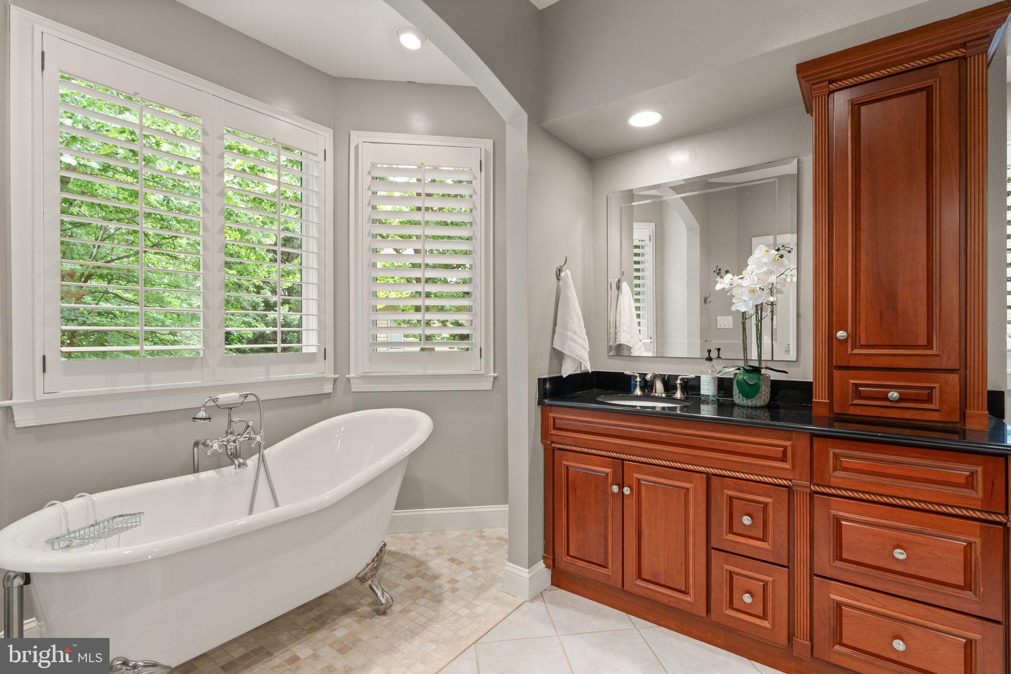 11301 Bright Pond Ln