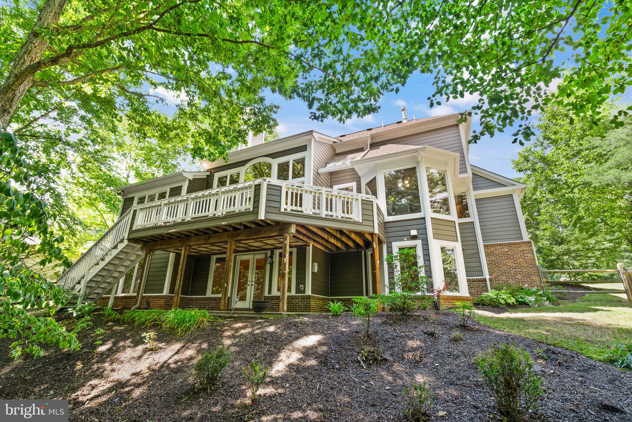 11301 Bright Pond Ln