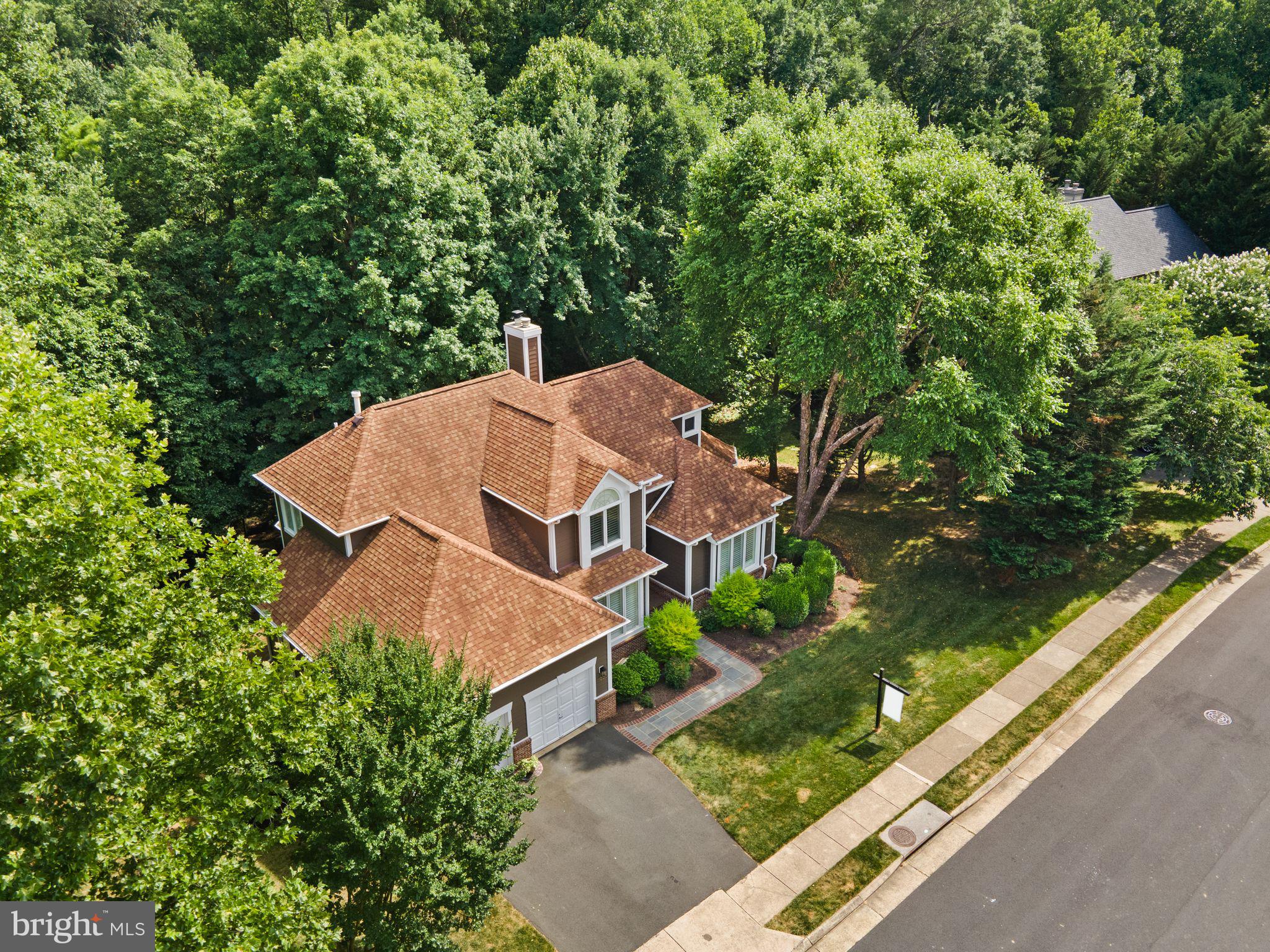 11301 Bright Pond Ln