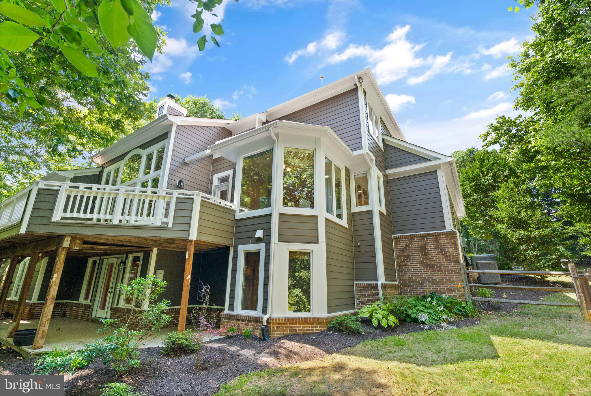 11301 Bright Pond Ln