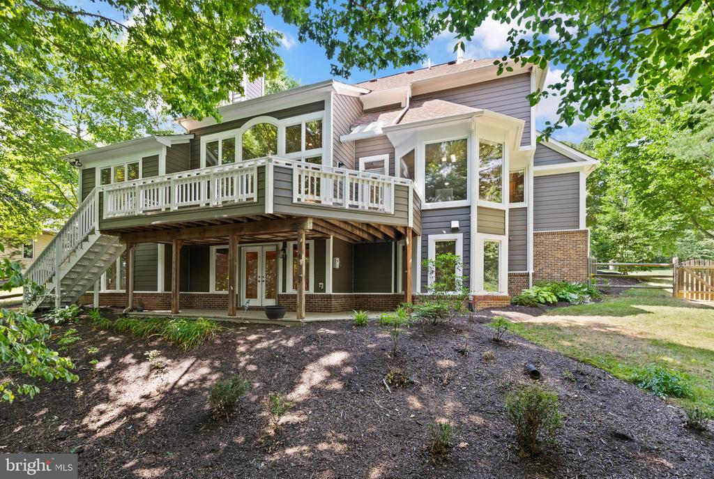 11301 Bright Pond Ln