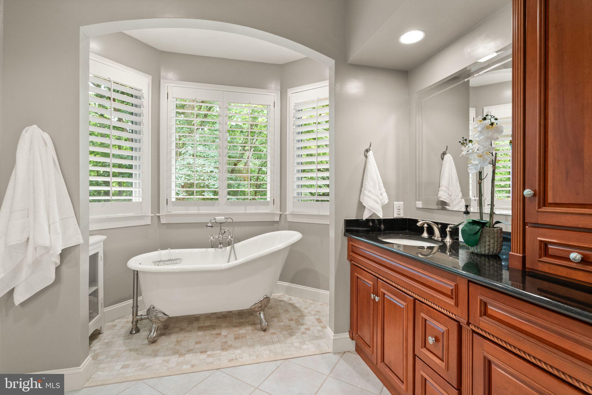 11301 Bright Pond Ln