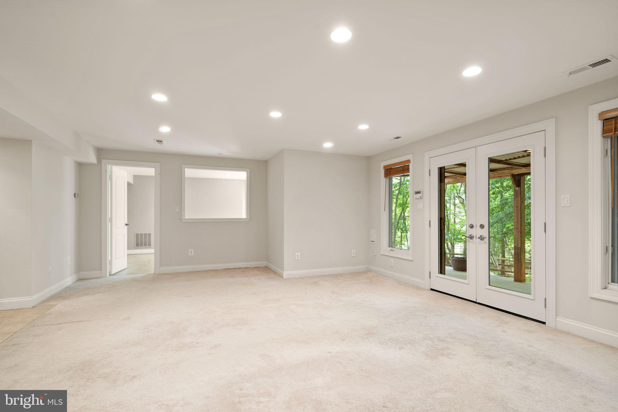 11301 Bright Pond Ln