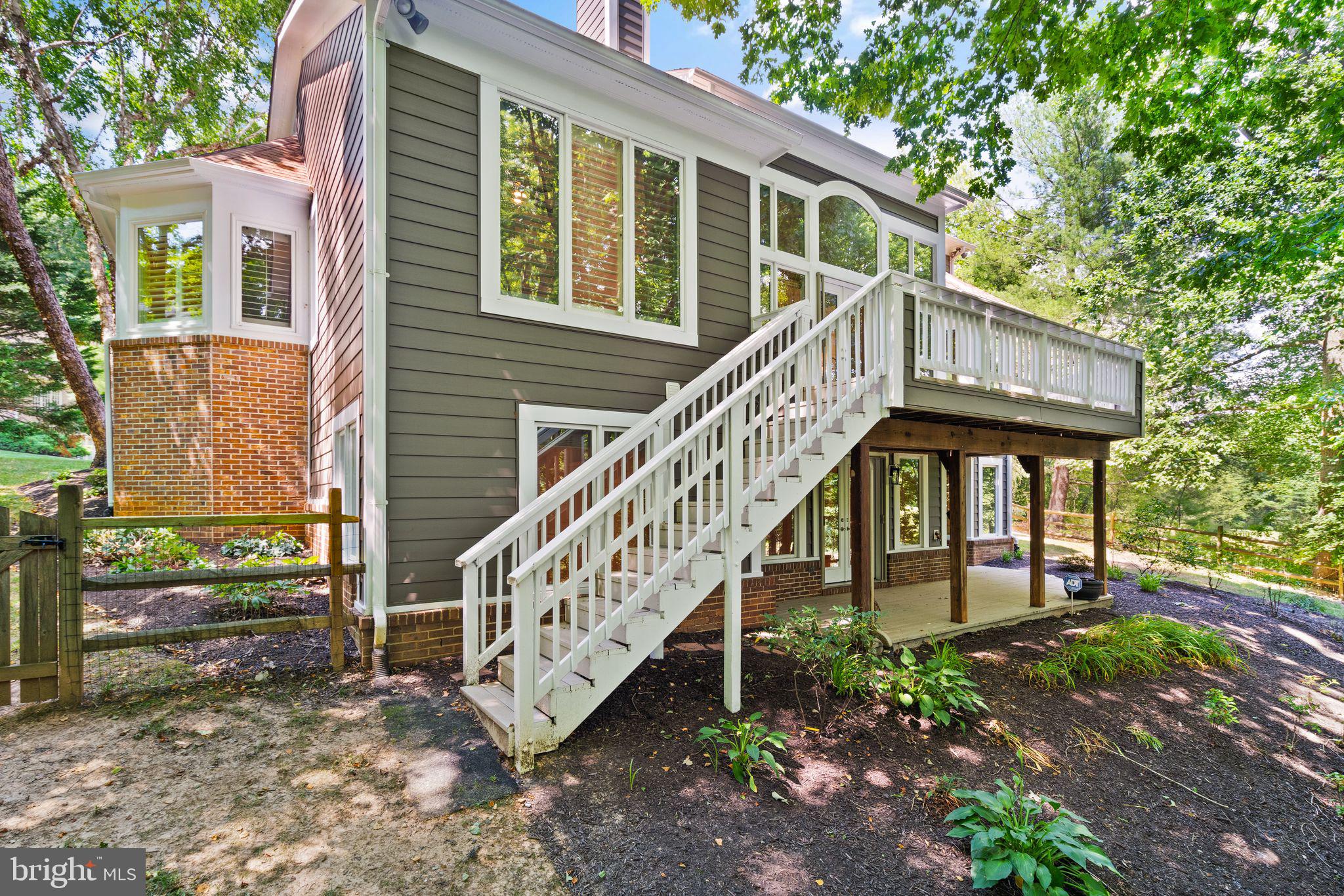 11301 Bright Pond Ln