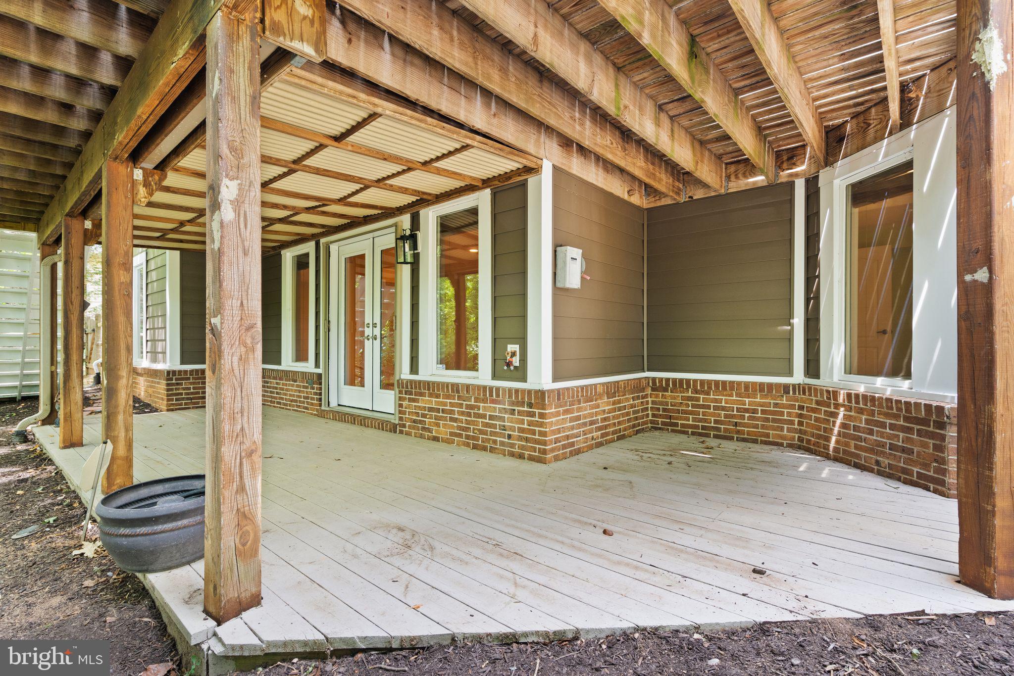 11301 Bright Pond Ln