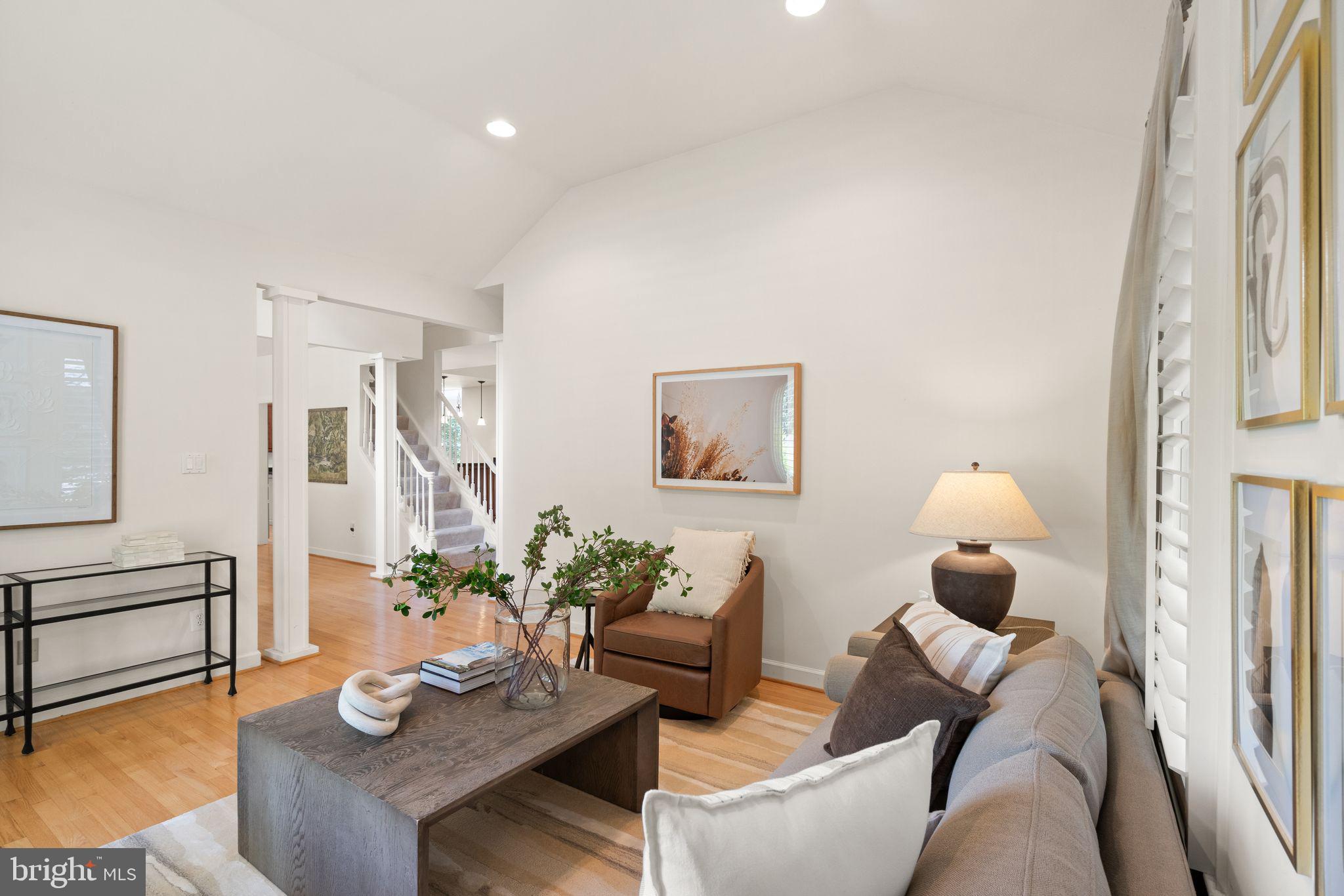 11301 Bright Pond Ln