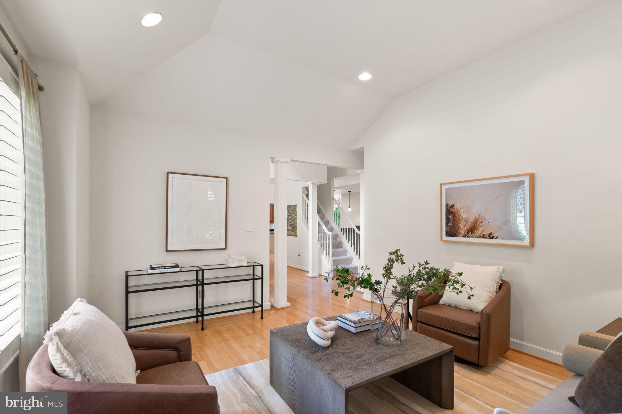 11301 Bright Pond Ln