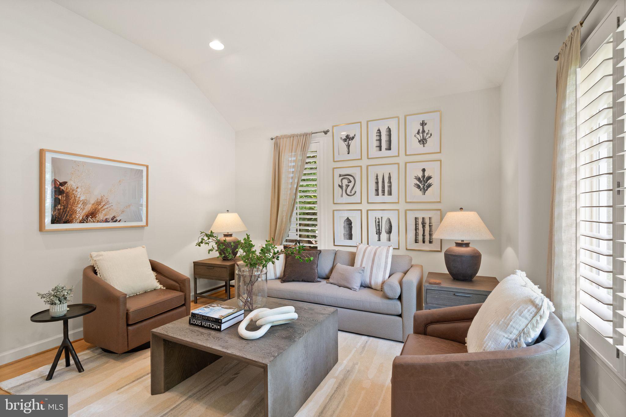 11301 Bright Pond Ln