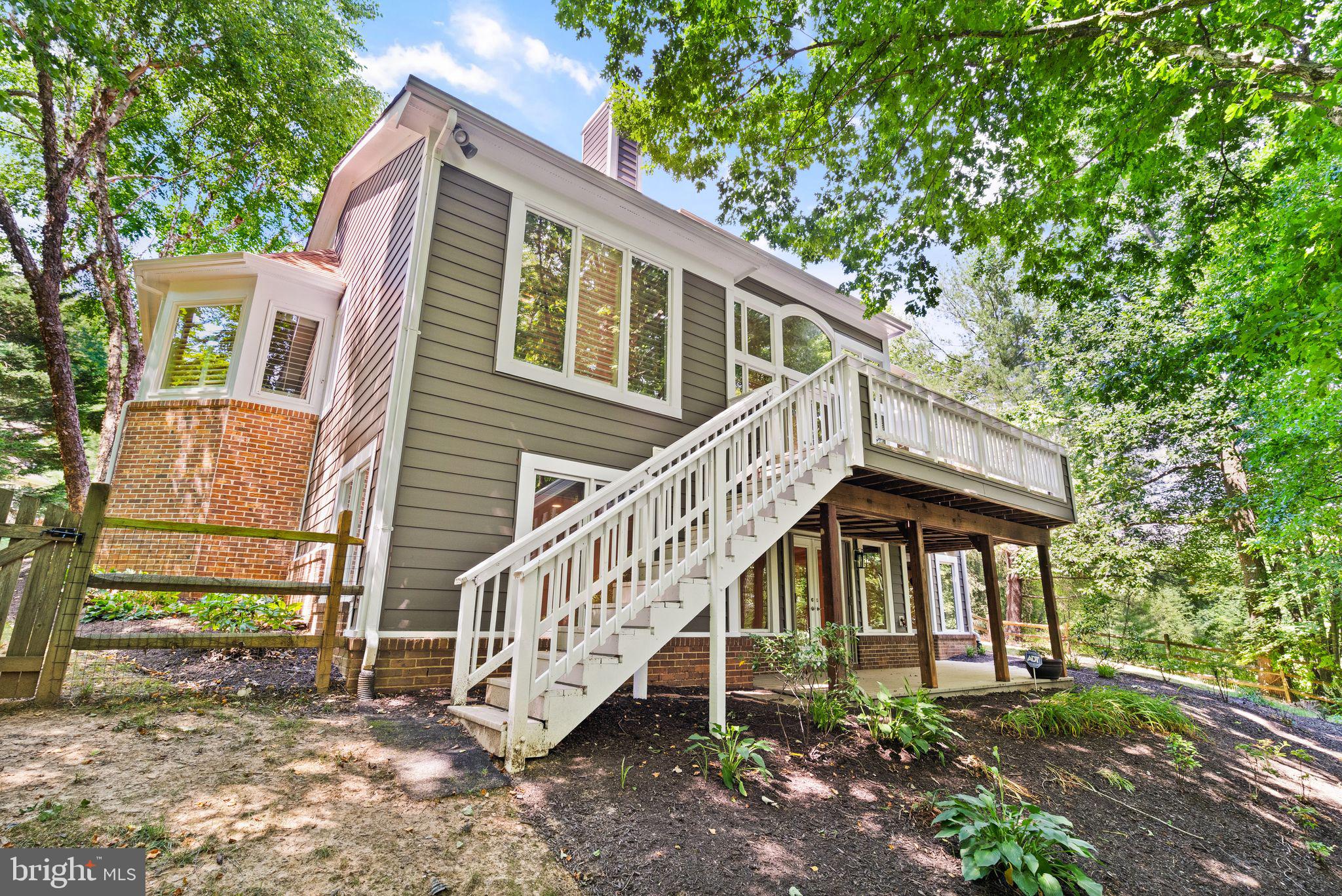 11301 Bright Pond Ln