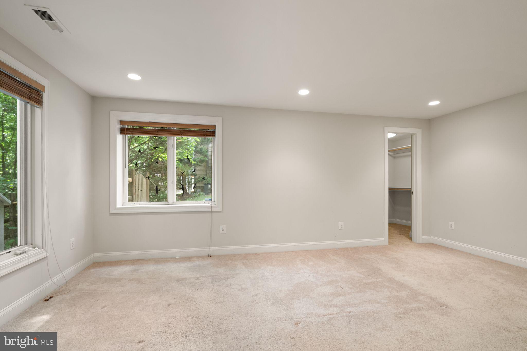 11301 Bright Pond Ln