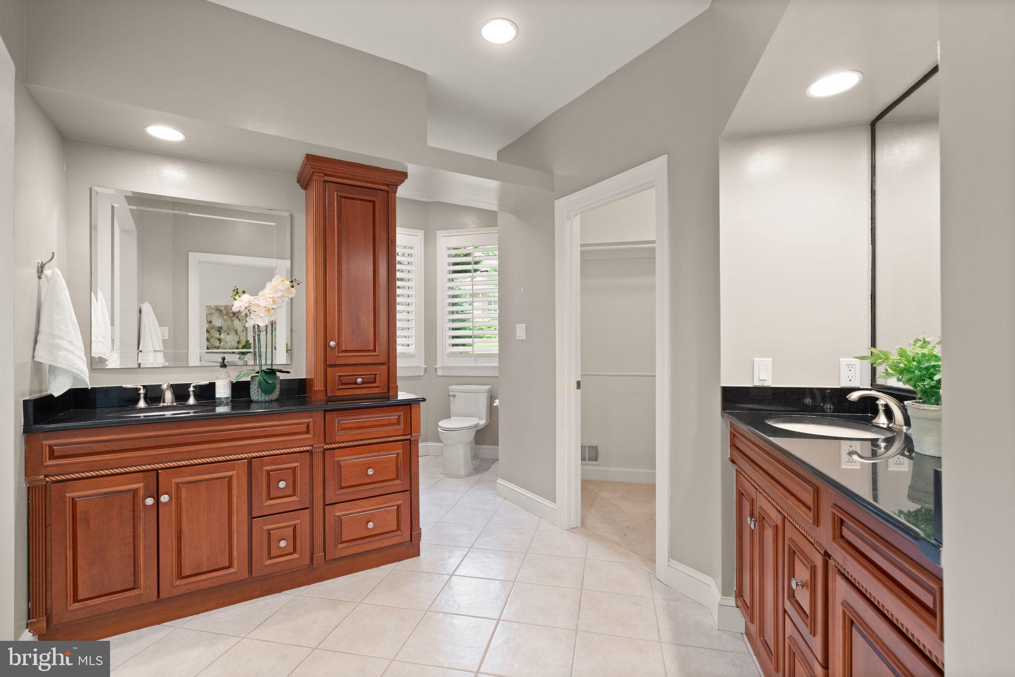 11301 Bright Pond Ln