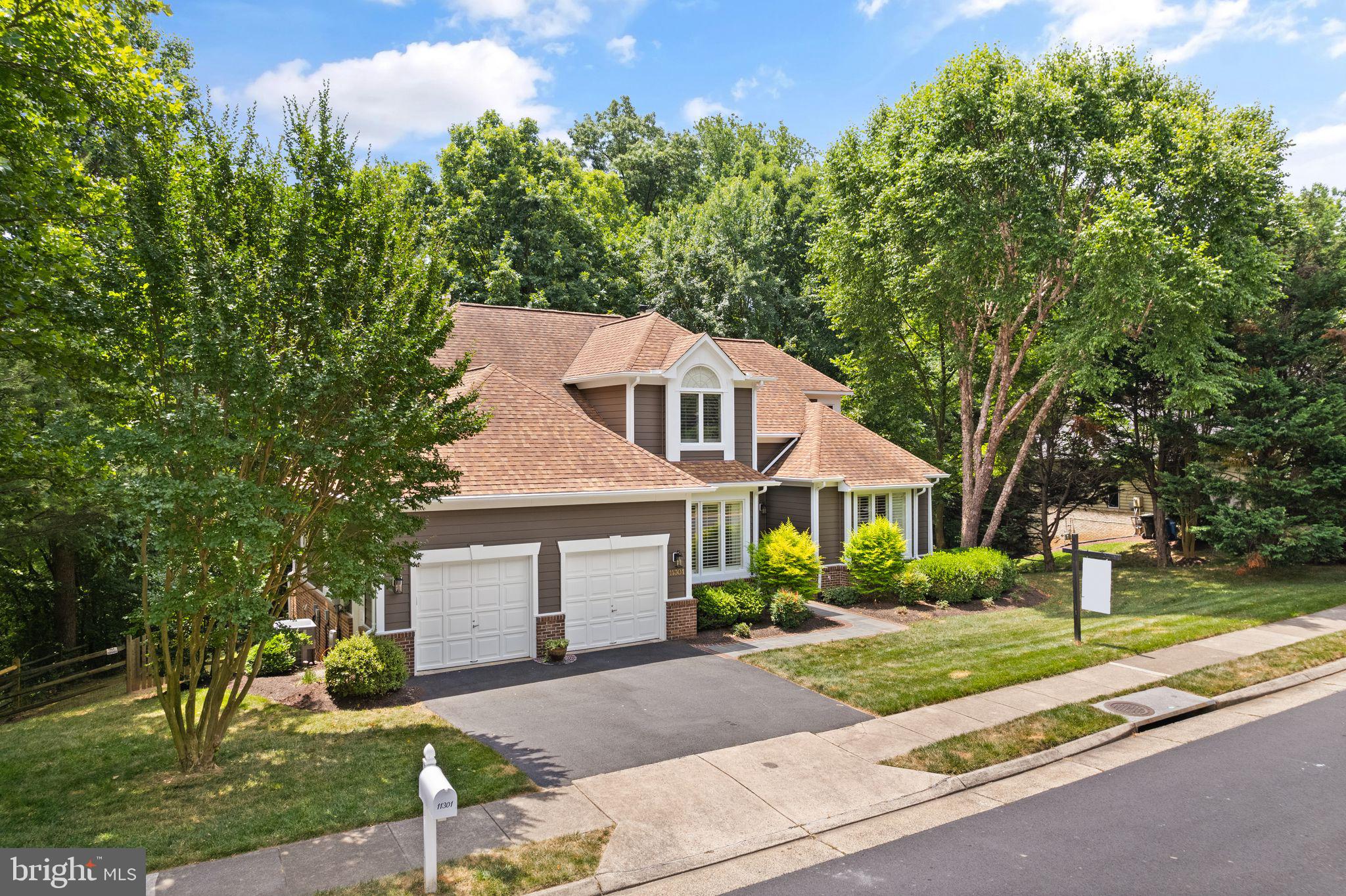 11301 Bright Pond Ln