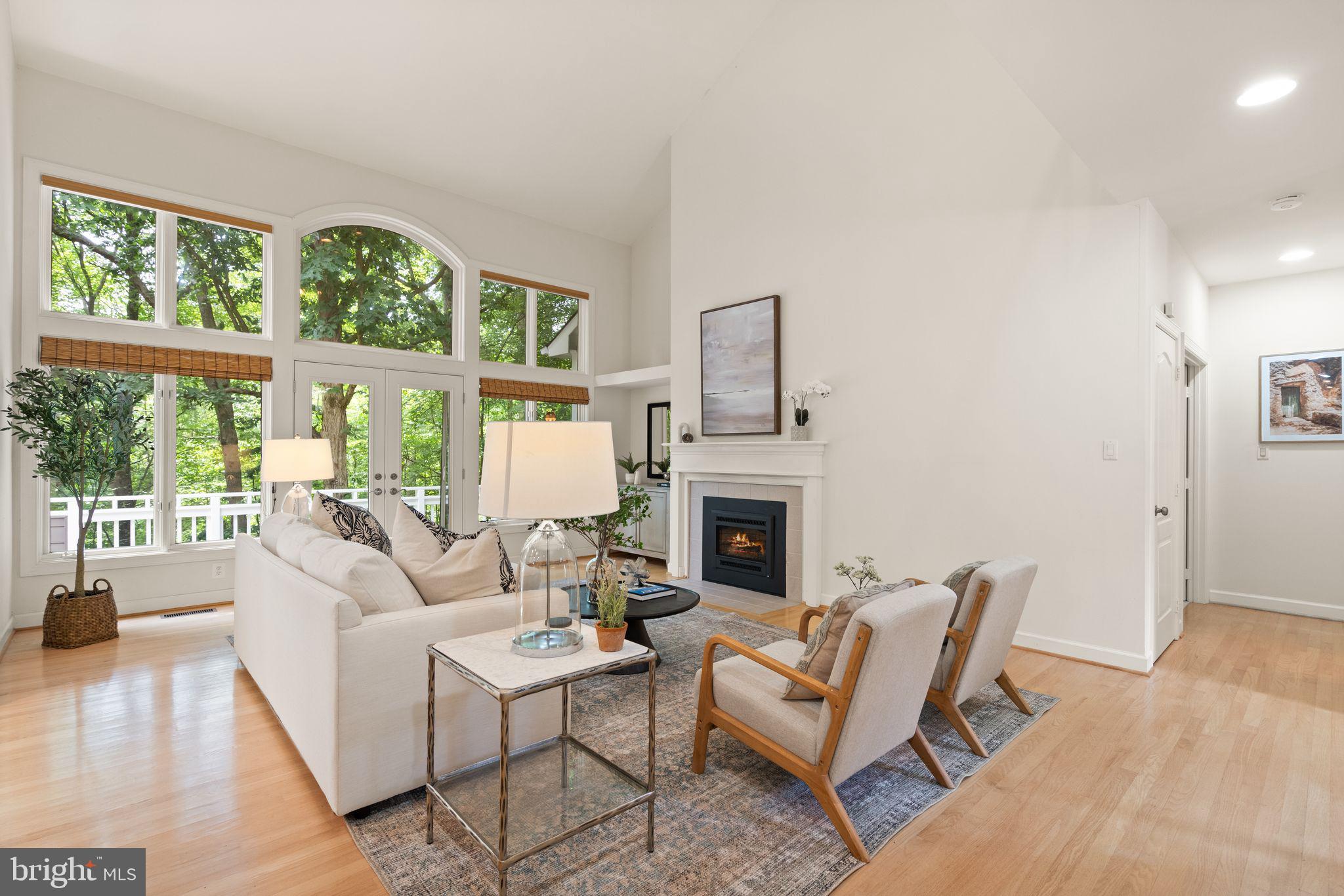 11301 Bright Pond Ln