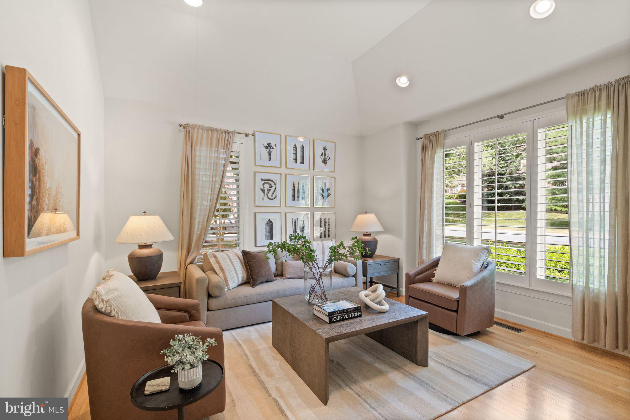 11301 Bright Pond Ln