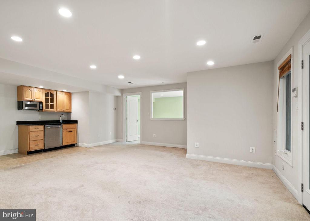 11301 Bright Pond Ln