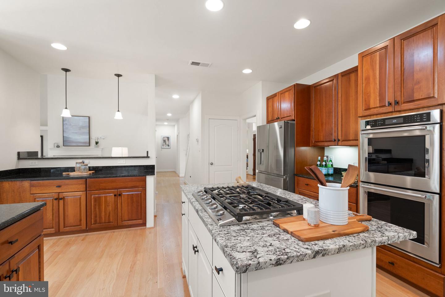 11301 Bright Pond Ln