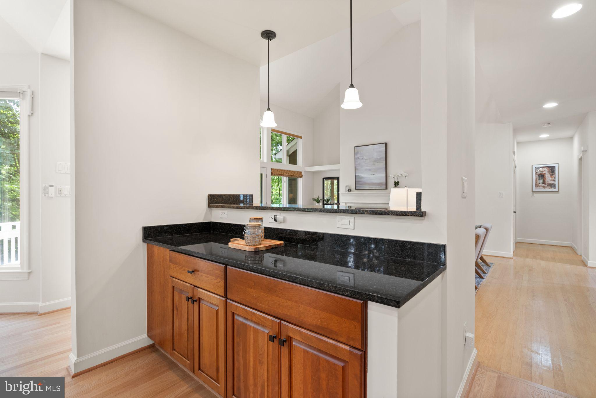 11301 Bright Pond Ln