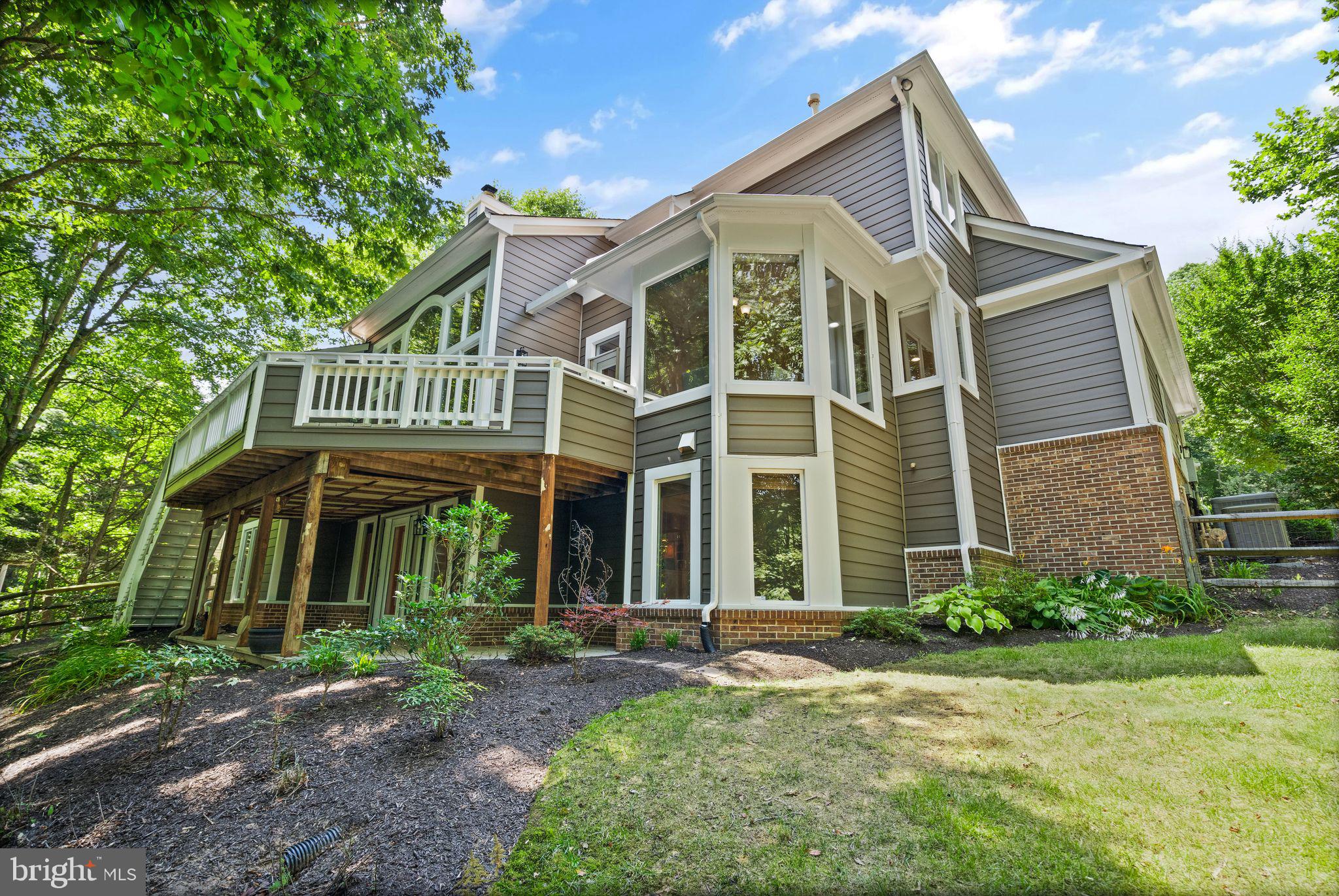 11301 Bright Pond Ln