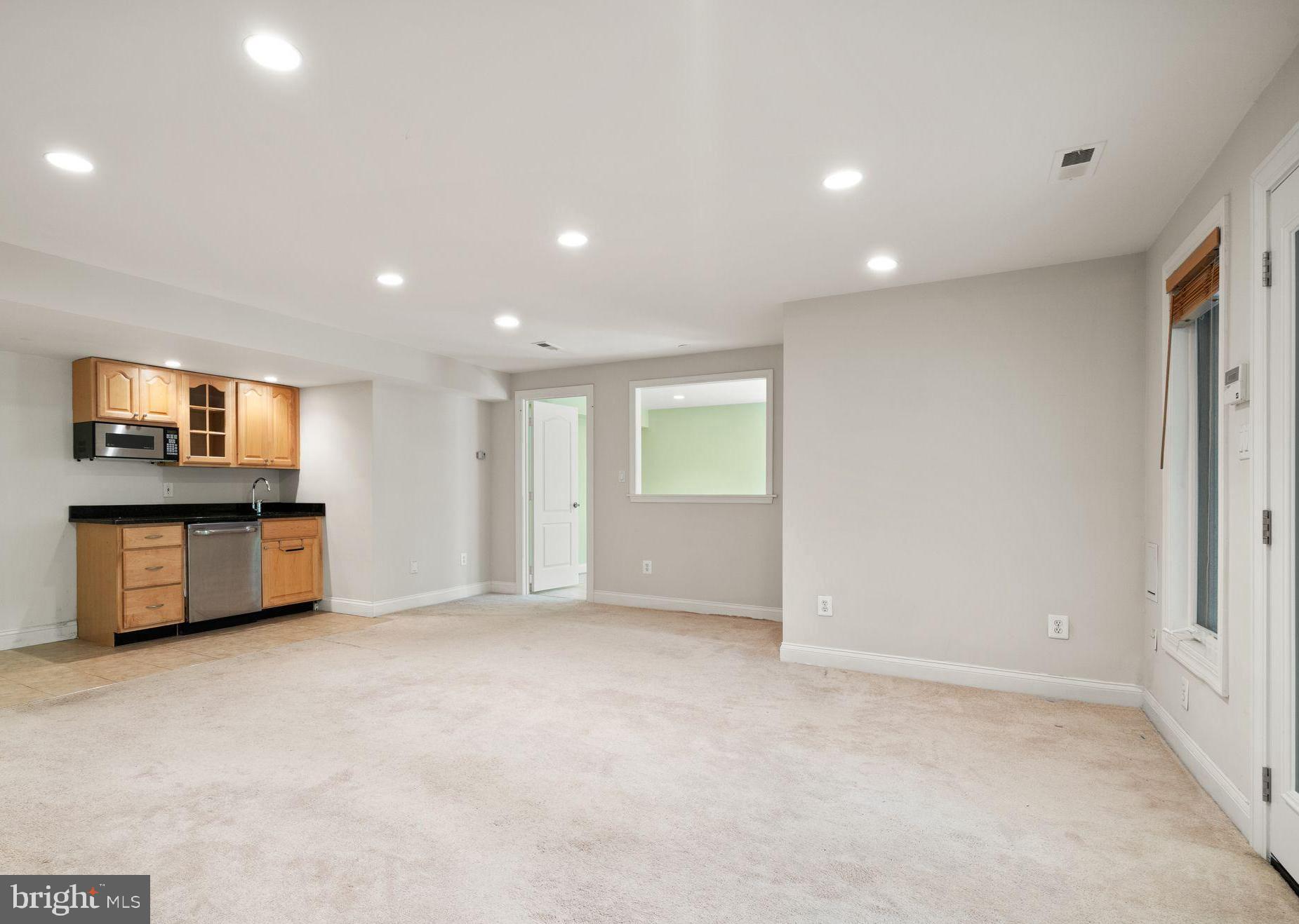 11301 Bright Pond Ln