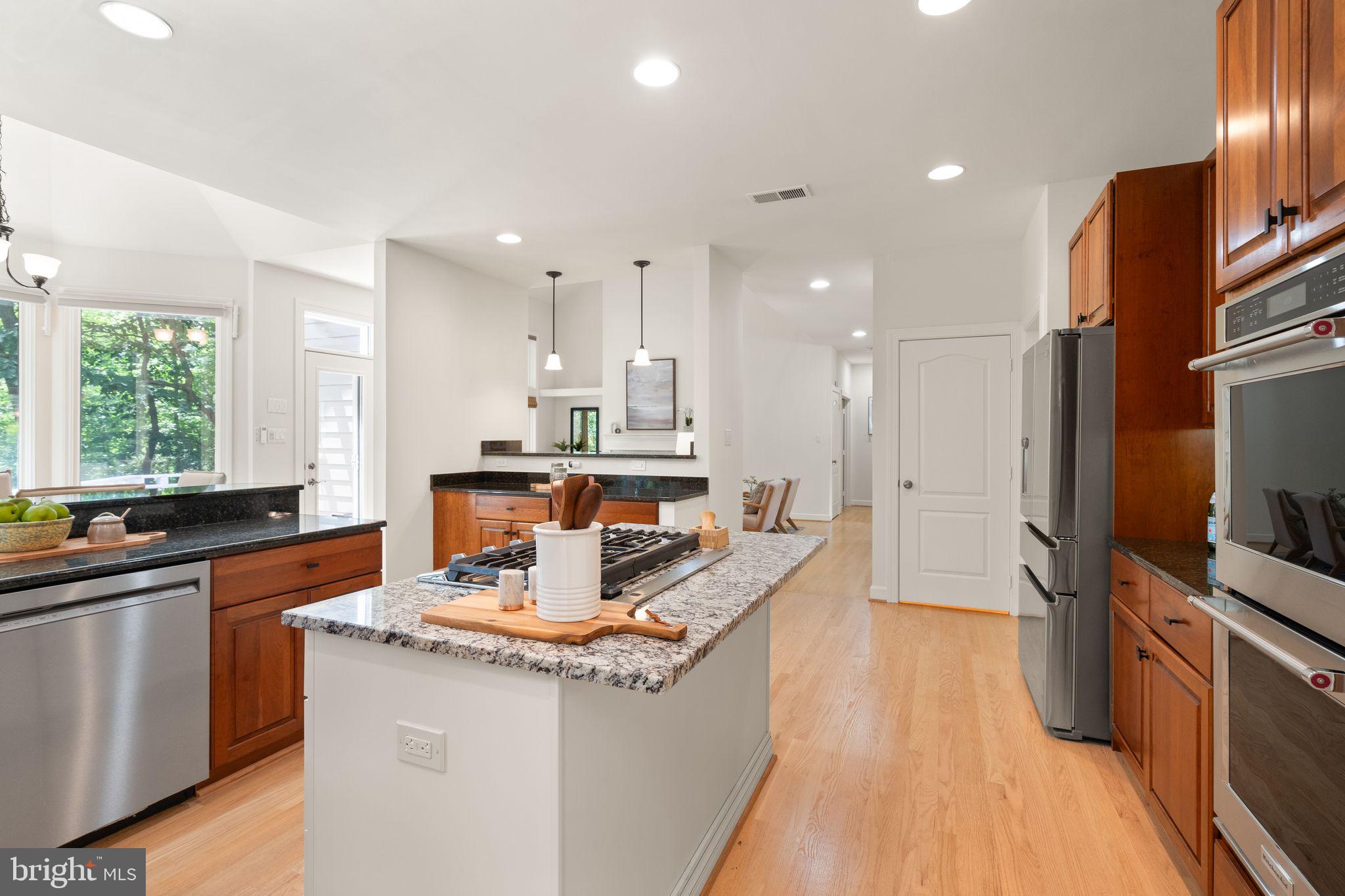 11301 Bright Pond Ln