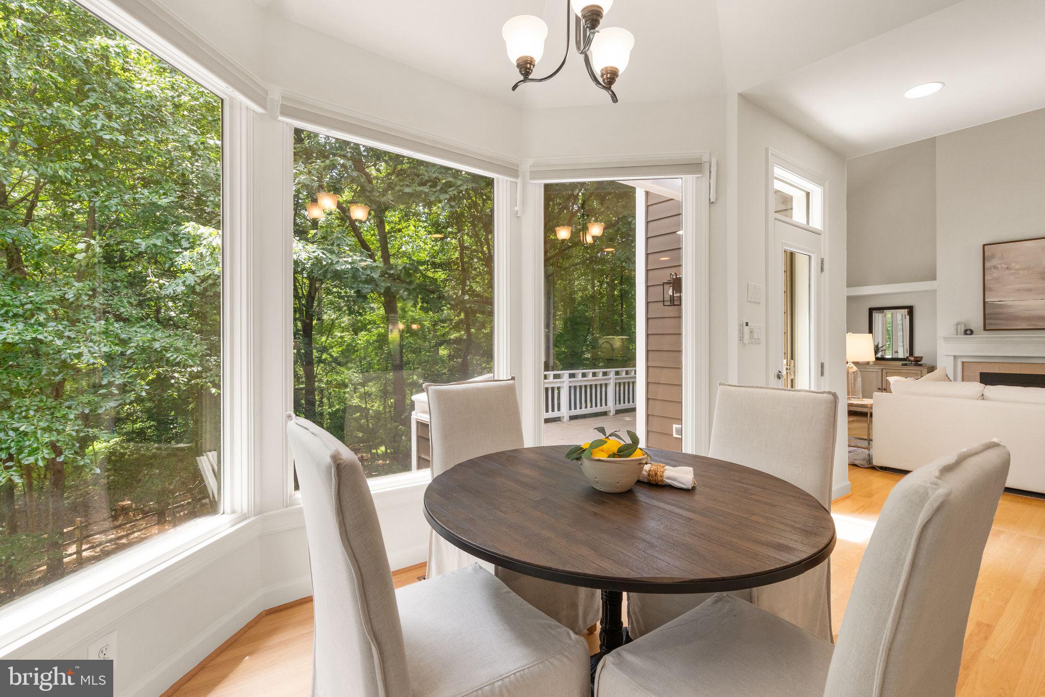 11301 Bright Pond Ln