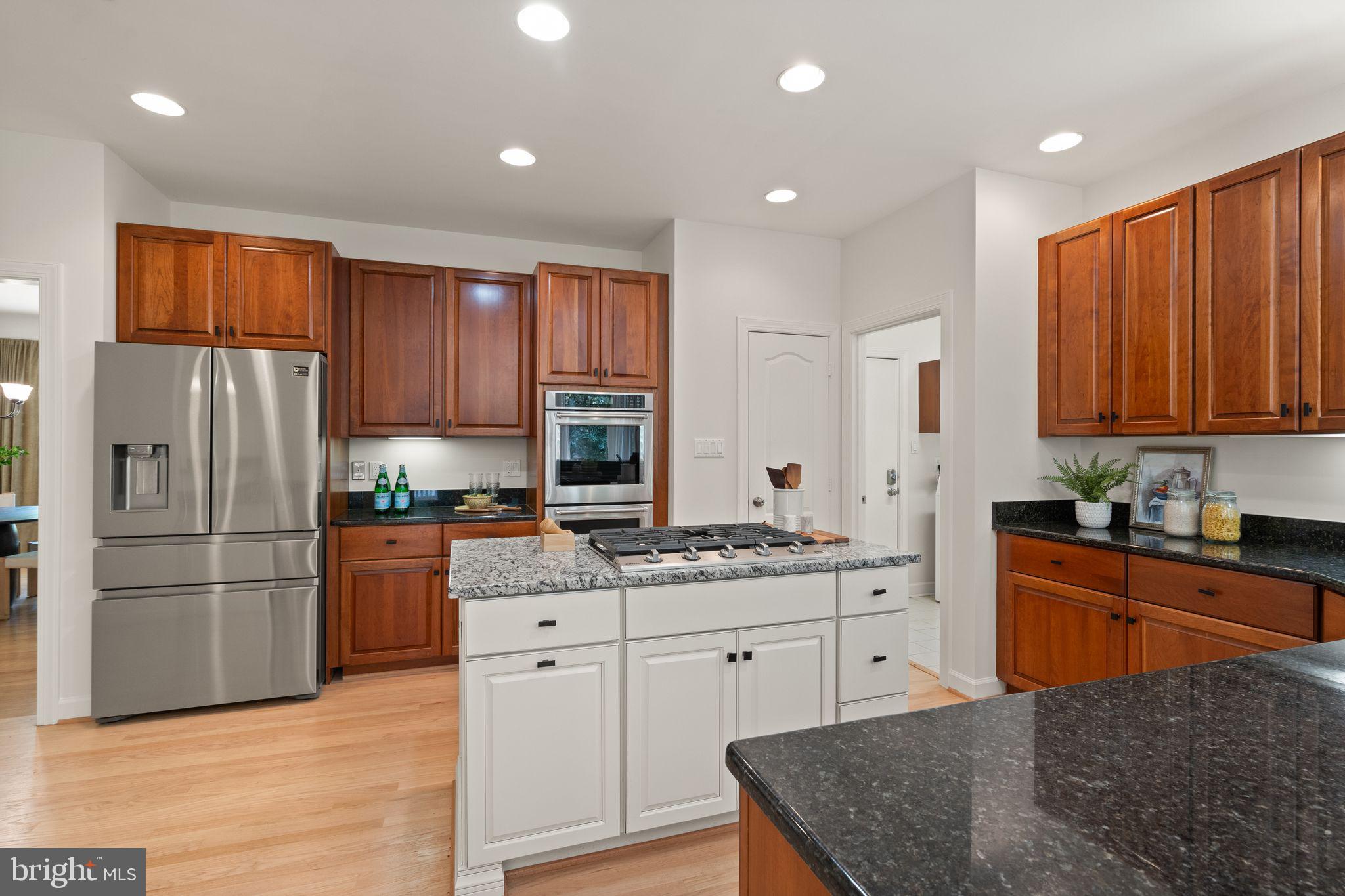 11301 Bright Pond Ln