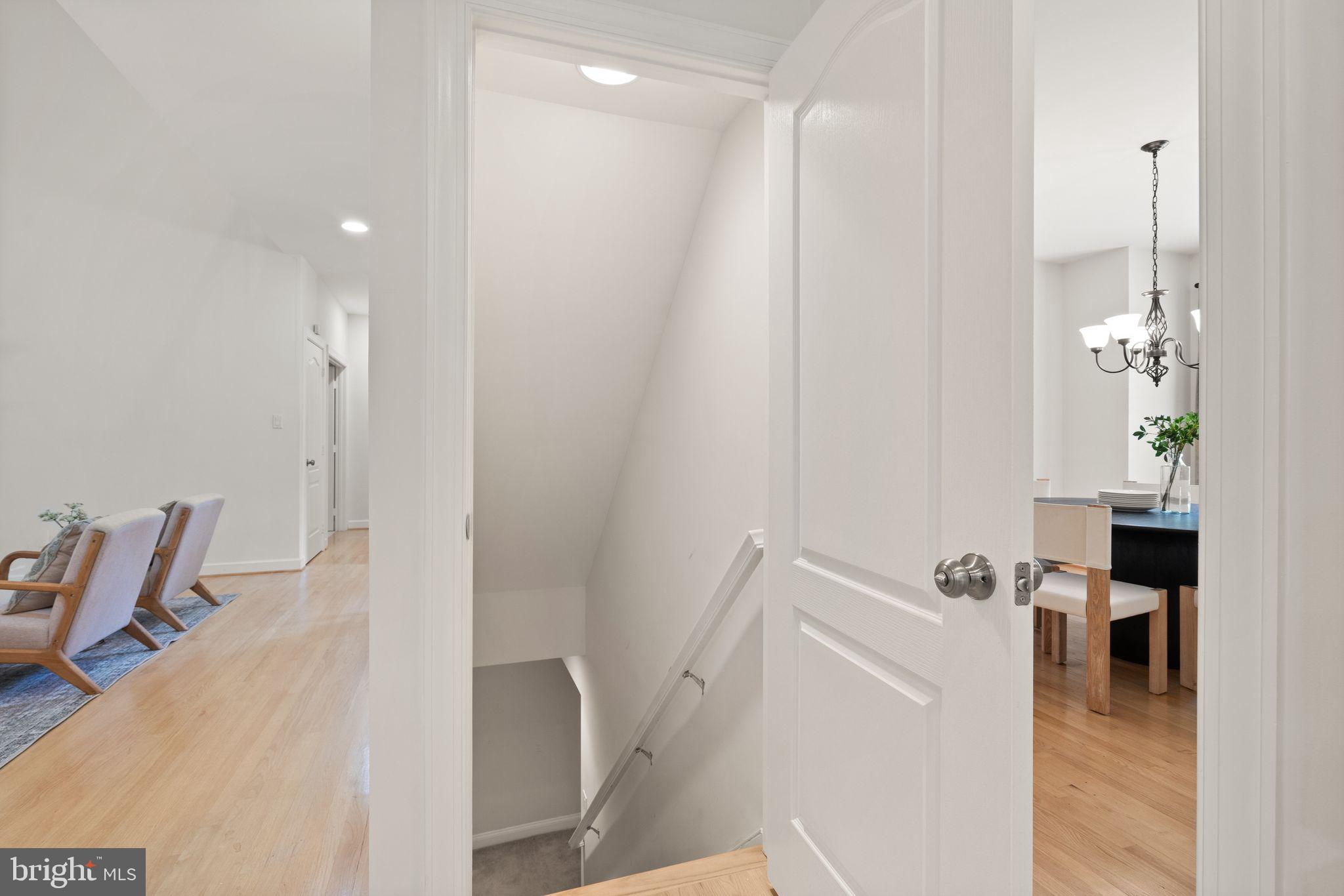 11301 Bright Pond Ln