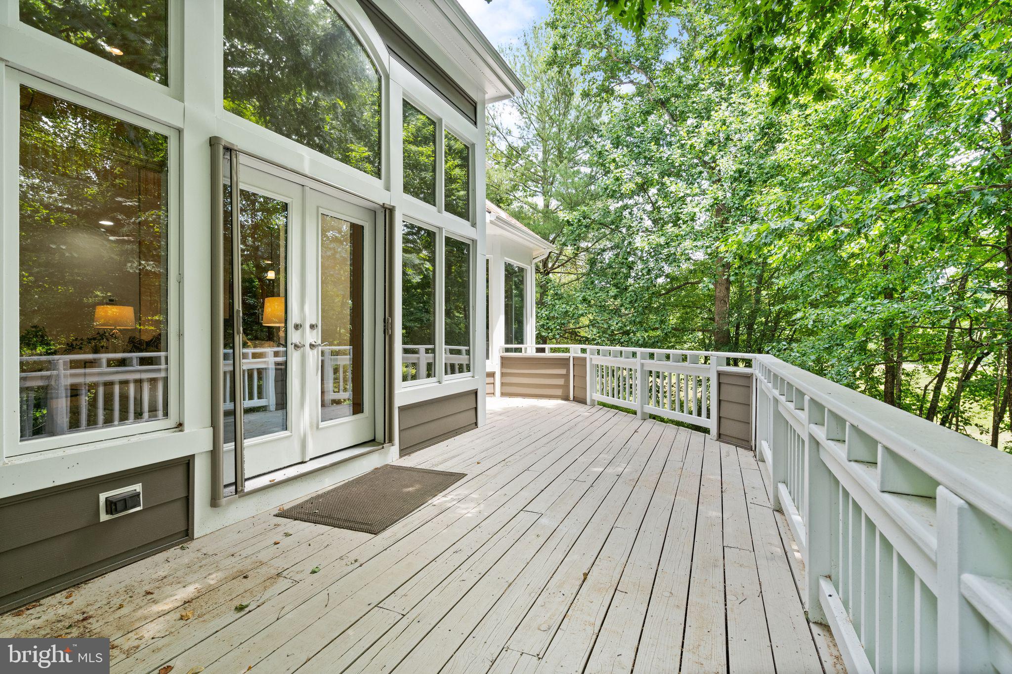 11301 Bright Pond Ln