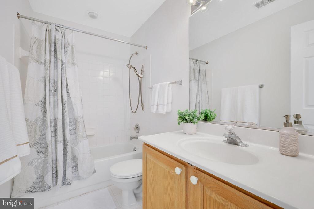 12901 Tarragon Ct