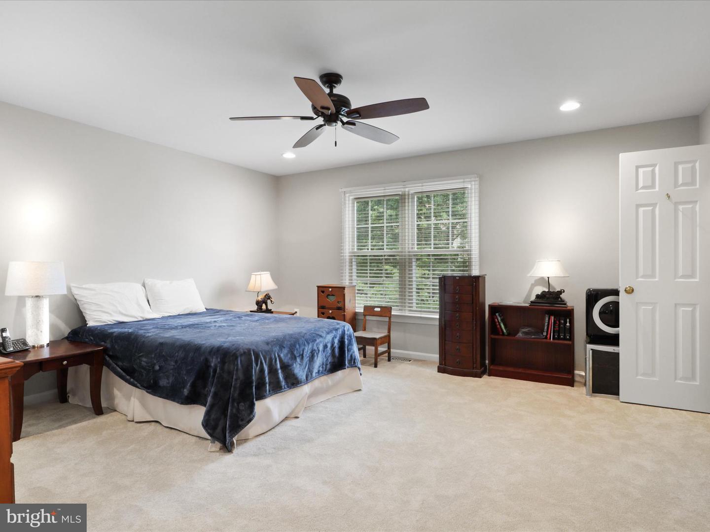 5200 Honeysuckle Ct
