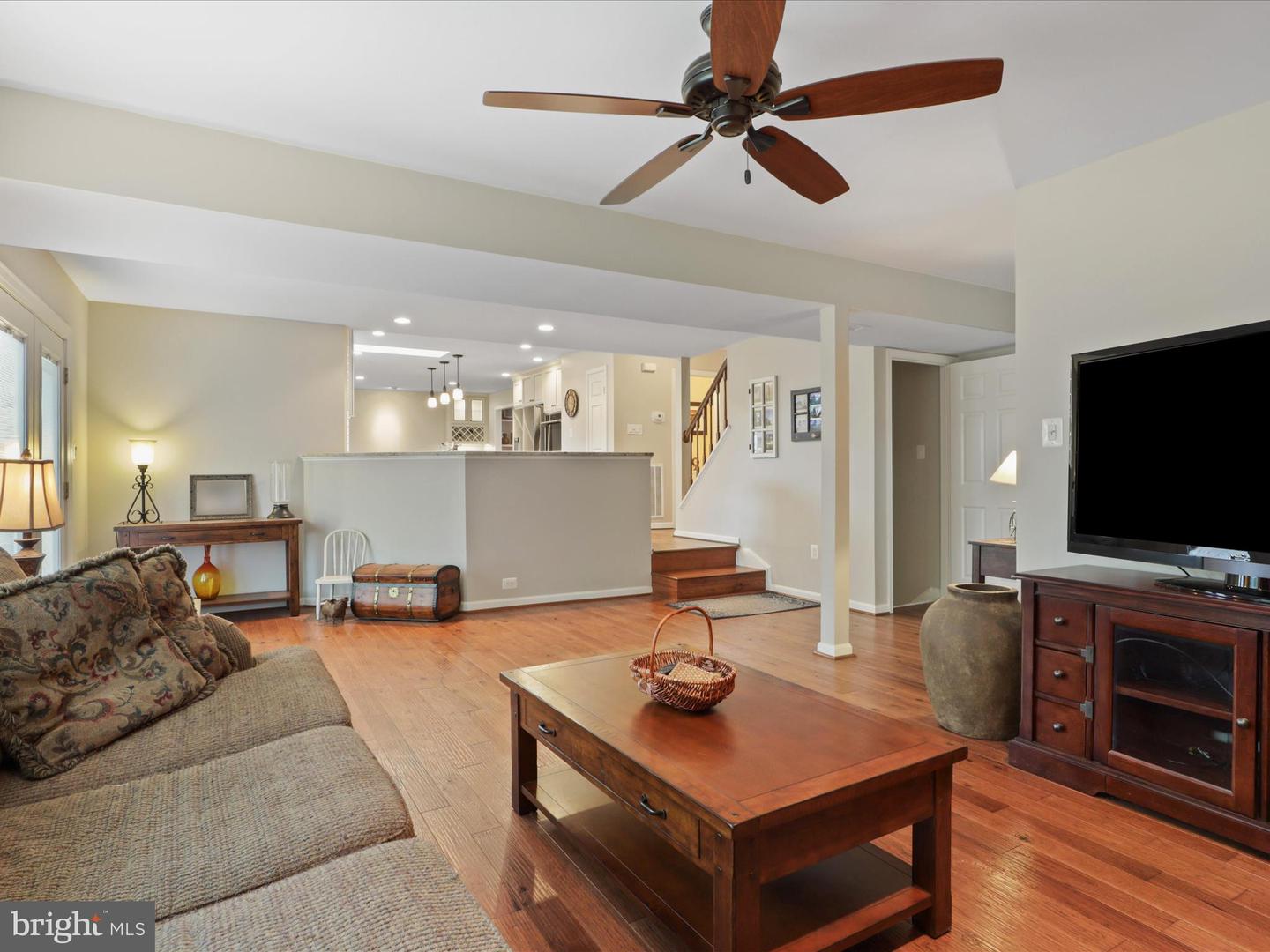 5200 Honeysuckle Ct