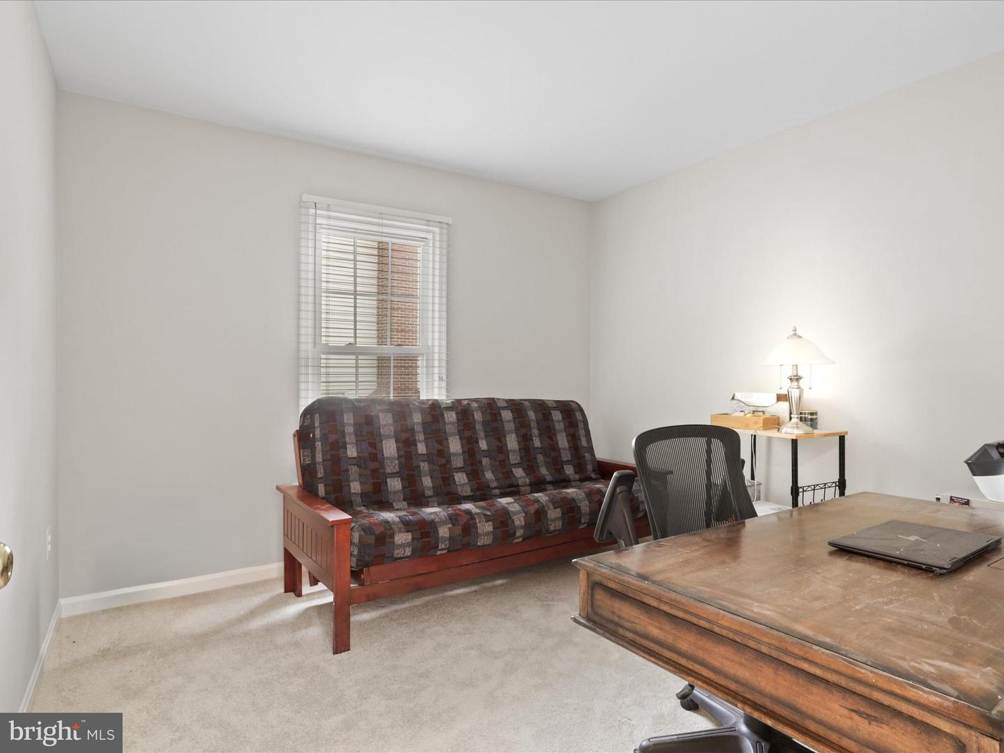 5200 Honeysuckle Ct