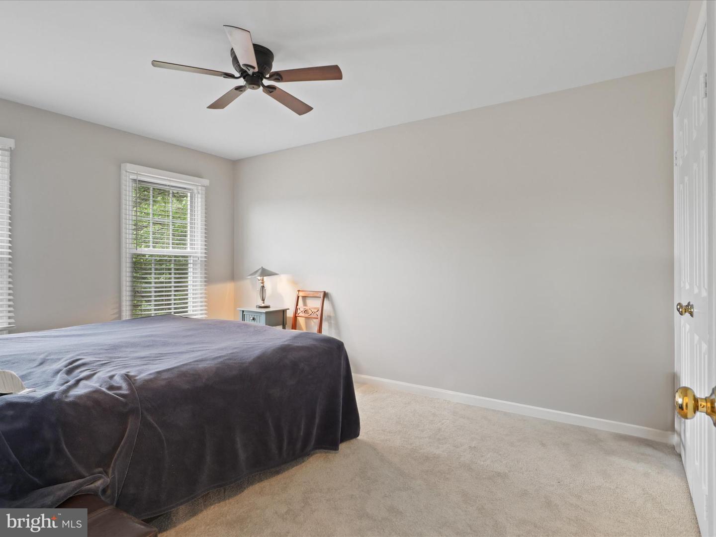 5200 Honeysuckle Ct
