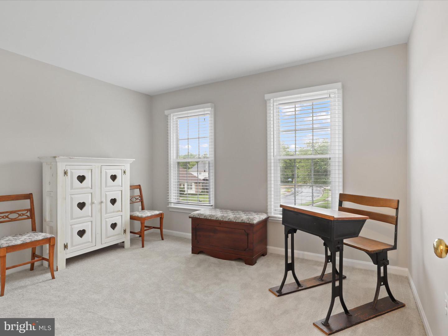 5200 Honeysuckle Ct