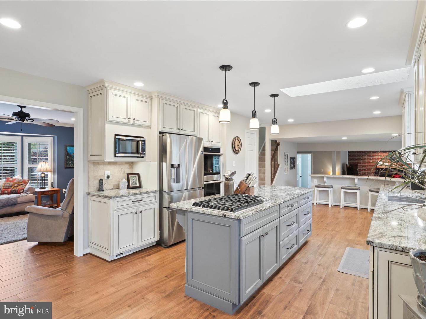 5200 Honeysuckle Ct