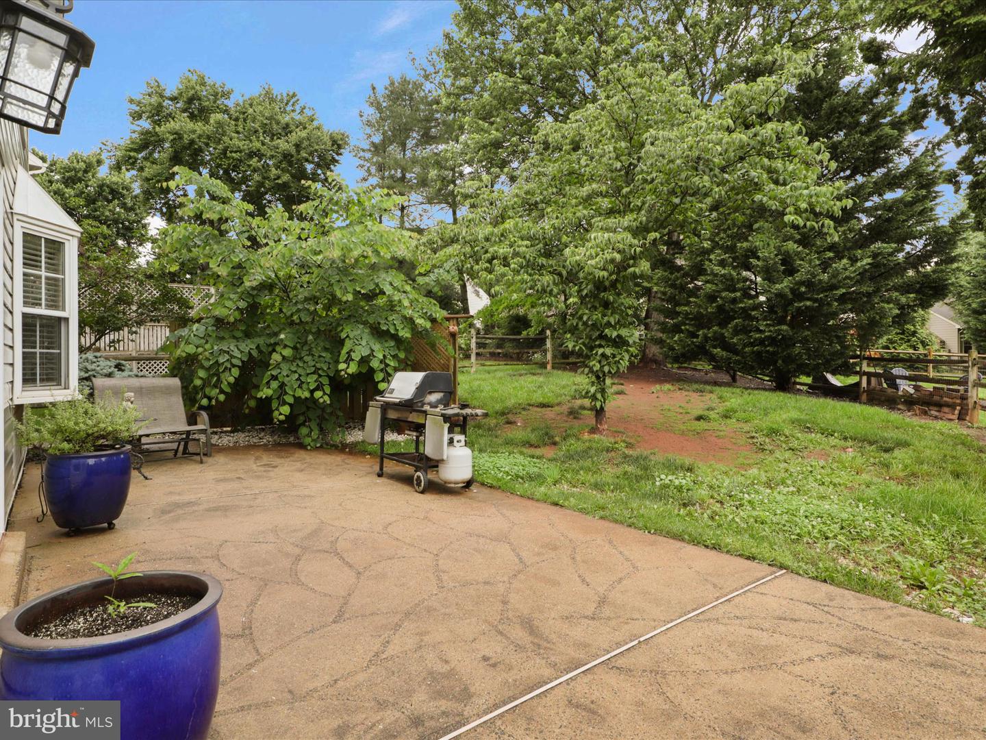 5200 Honeysuckle Ct