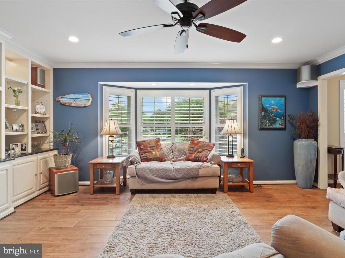 5200 Honeysuckle Ct